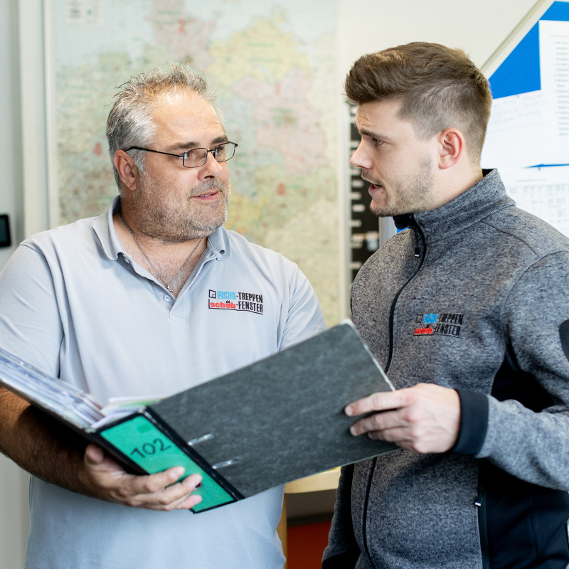 fuchs treppen buero projektbesprechung auftragsordner disposition