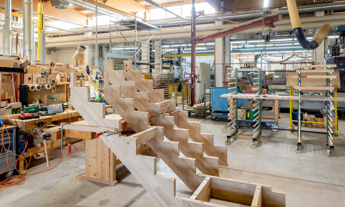 fuchs treppen vormontage massivholztreppe werkstatt treppenbau