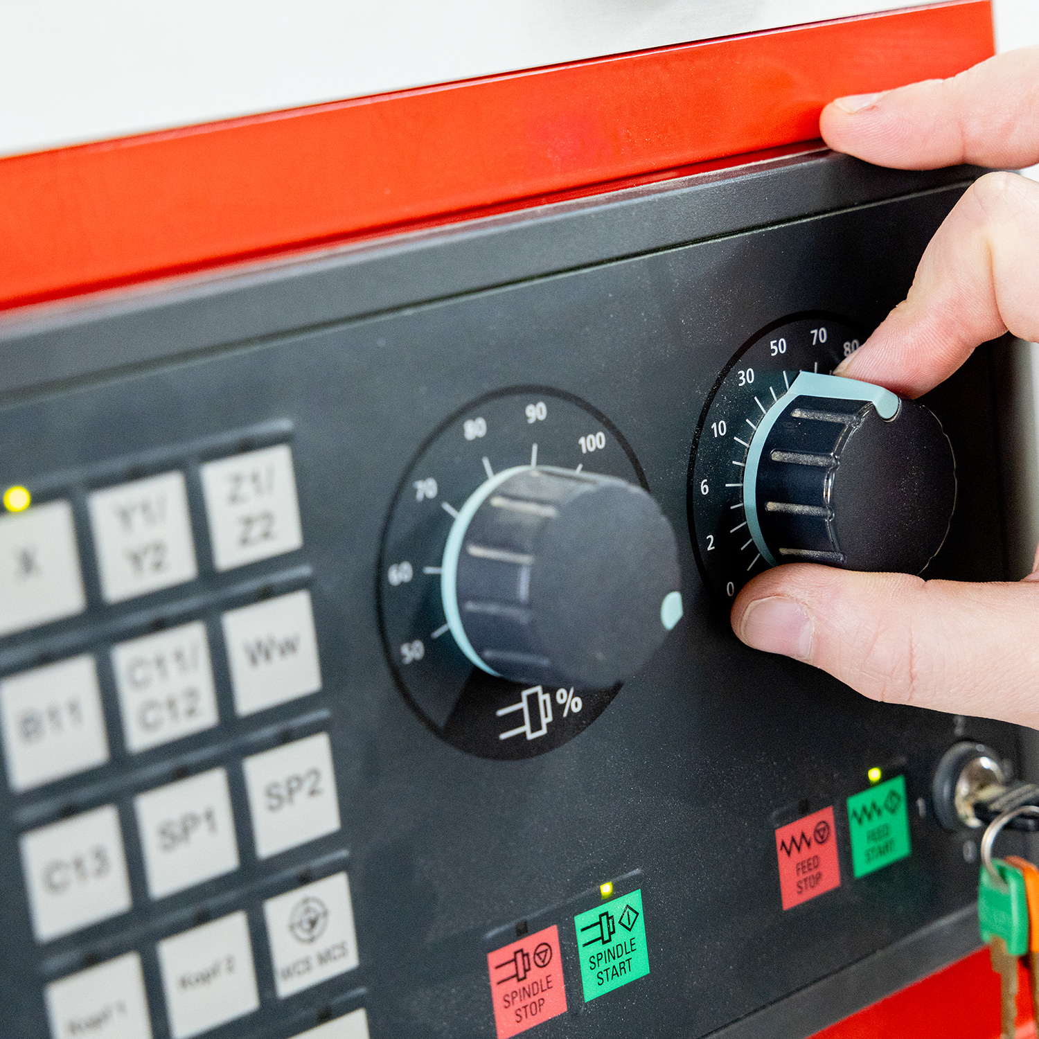 fuchs treppen cnc steuerung bedienfeld holzbearbeitung treppenfertigung