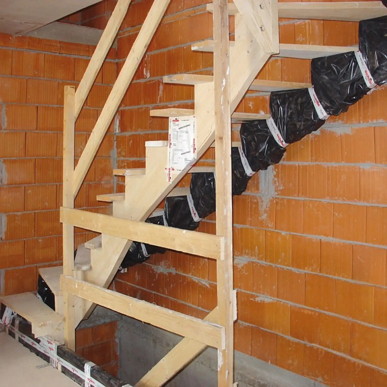 fuchs treppen holzwangentreppe rohbau