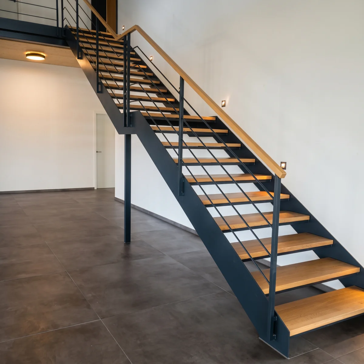 fuchs treppen flachstahltreppe eiche blockverleimt gelaender typ bremen sonderausführung