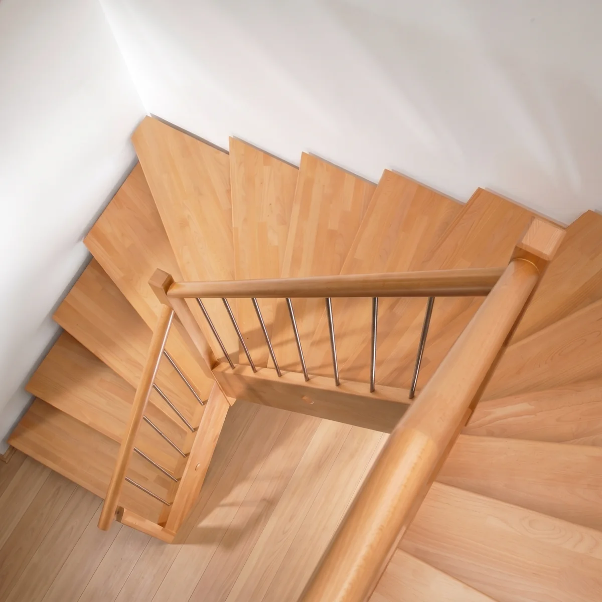 fuchs treppen holzwangentreppe kopenhagen buche keilgezinkt