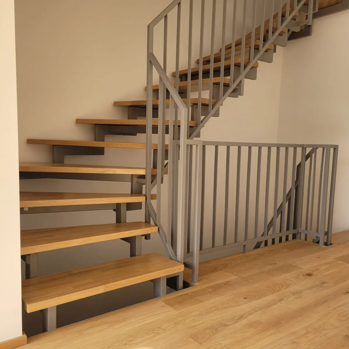 fuchs treppen zweiholmtreppe eiche keilgezinkt gelaender hamburg