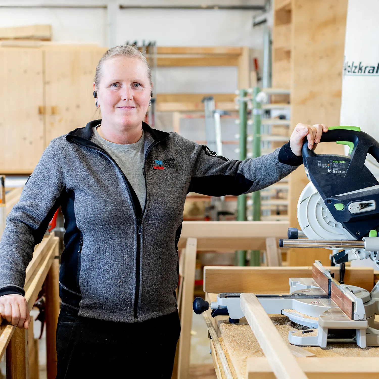 fuchs treppen kapp und gehrungssaege holz zuschnitt